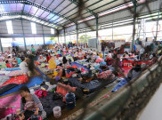 Nasib Para Pengungsi Banjir di Total Persada Tangerang 