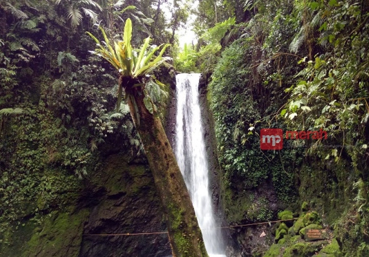 Leluri Agustusan di Curug Kondang