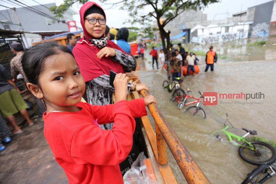 Dampak Banjir dan Tanah Longsor di Pulau Jawa