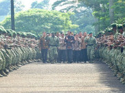 Presiden Jokowi Merasa Nyaman Disisi Pasukan TNI