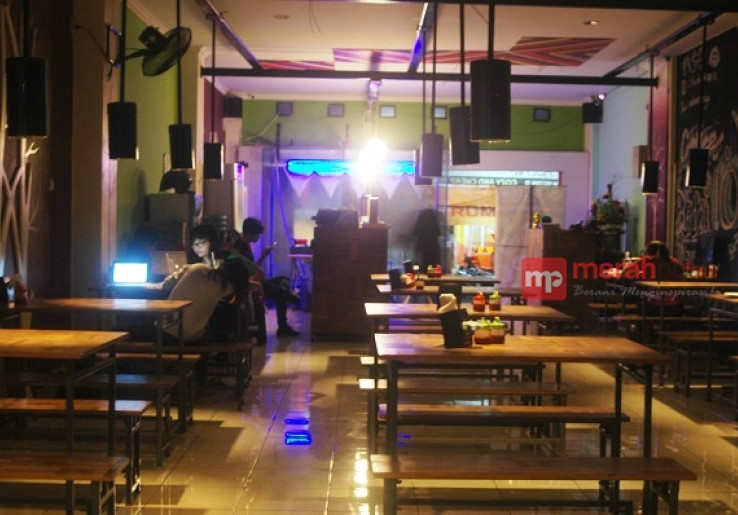 Kedai IQ, Rasa Resto Harga Warung Kedai