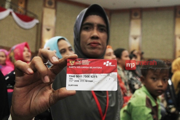 Bansos Non Tunai PKH Tahap III Capai Rp290,7 Miliar