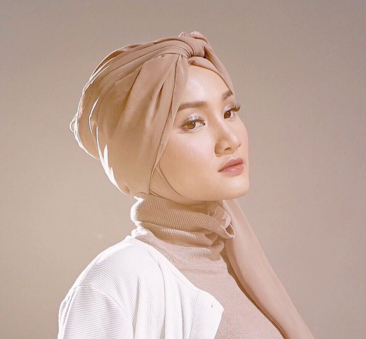 Fashion Hijab Fatin Shidqia Semakin Cantik Modis