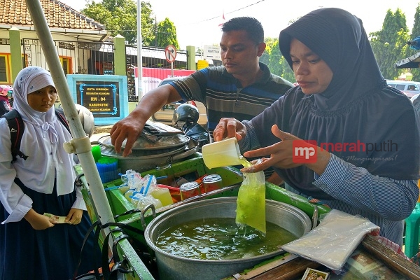 Es Tape Ketan Solusi Pelepas Dahaga