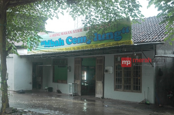 Per Hari, Warung Mbah Cemplung Raup Omzet Rp4 Juta