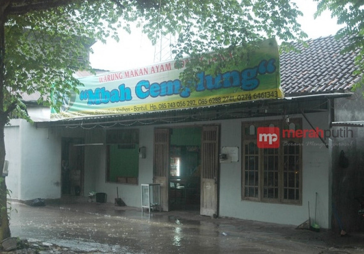 Per Hari, Warung Mbah Cemplung Raup Omzet Rp4 Juta