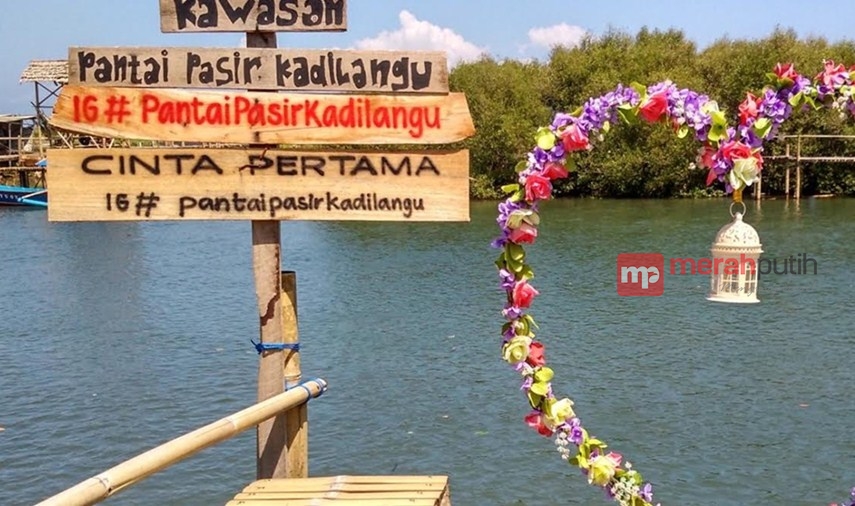 Tebar Romantisme di Pantai Pasir Kadilangu Kulonprogo