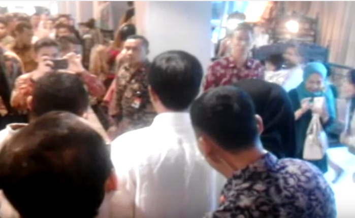 Pesona Presiden Jokowi, Bikin heboh Pengunjung Mall