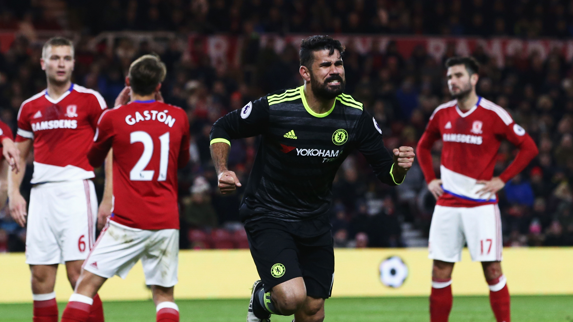 Sikat Boro, Chelsea Puncaki Klasemen