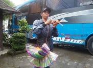 Para Pengais Rezeki di Sekitar Heritage Outlet Factory Bandung