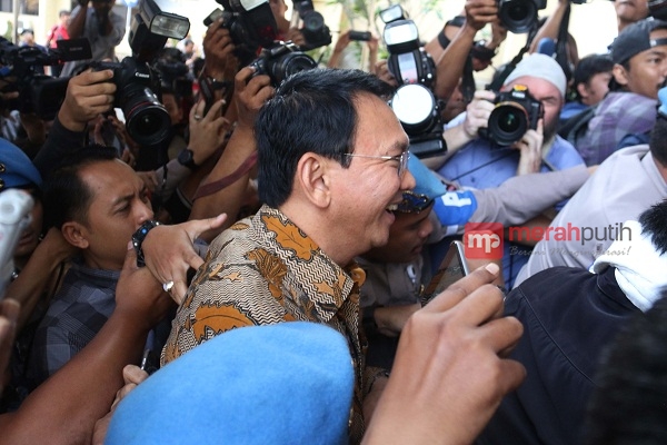  Ricuh di Kejagung, Ahok Enggan Berkomentar