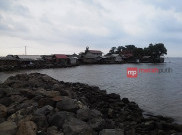 Lindungi Tempat Ziarah, Warga Pulau Cangkir Bertahan dalam Kepungan Abrasi