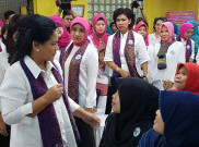 Hari Guru Nasional, Ibu Iriana Memastikan Guru Ikut Program Pap Smear