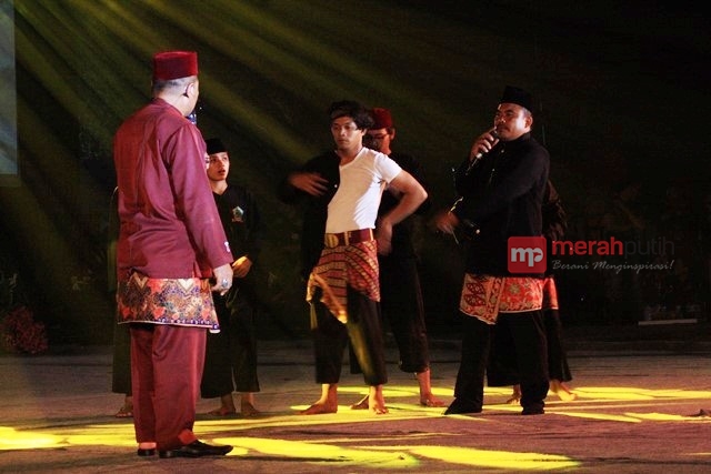 Malam Puncak Sewindu Tangsel Dibuka dengan Tradisi Palang Pintu