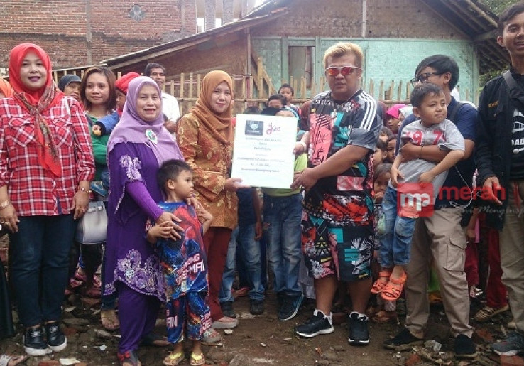 Jurnalis Garut Apresiasi Guru Dengan Dirikan Rumah Baca