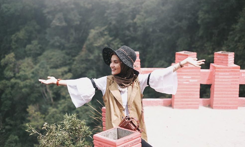 Dwi Handa, Selebgram Inspirasi Wanita Hijab Masa Kini