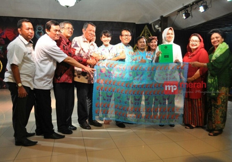 Puspa Vandahong Jadi Batik Khas Kota Tangsel