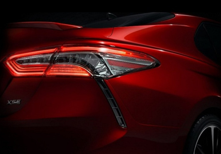 Toyota Rilis Teaser All New Camry 2018