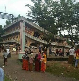 Jumlah Korban Meninggal Gempa Aceh Menjadi 102 Orang