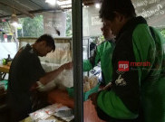 Manfaatkan Teknologi, Solihin Sukses Jual Nasi Uduk Betawi