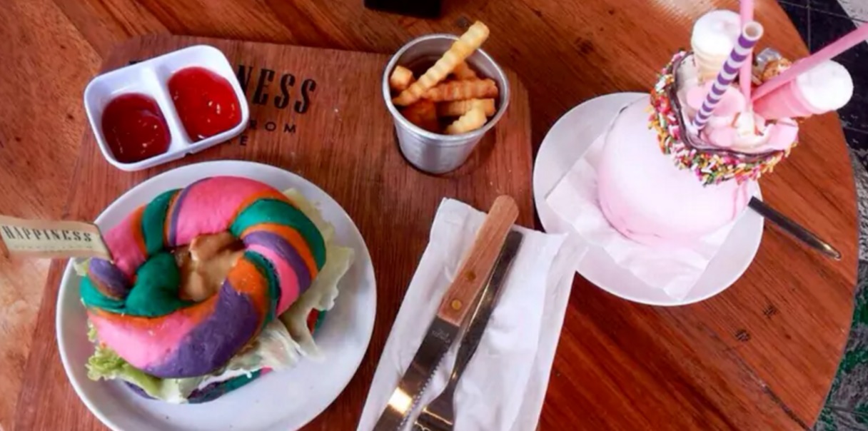 Rainbow Bagel, Makanan Kekinian Ala Kafe Happiness Kitchen And Coffee