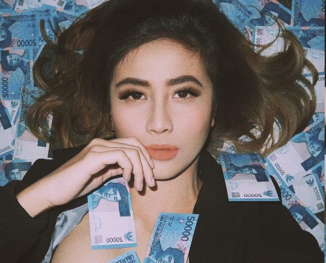 Awkarin, Sosok Remaja Yang Saat Ini Fenomenal