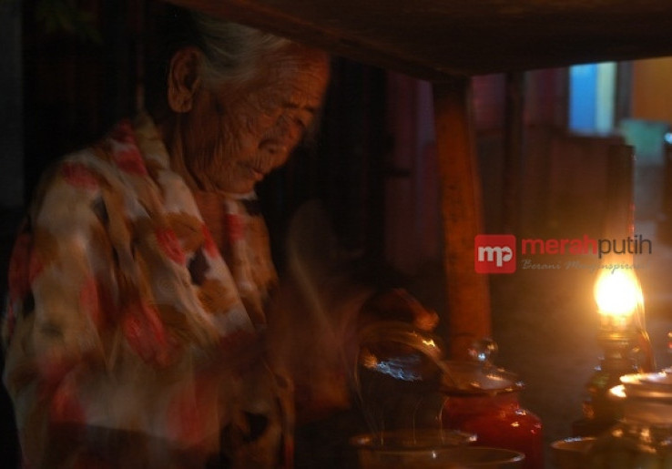 Sruput Wedang Ronde Legendaris Mbah Paiyem