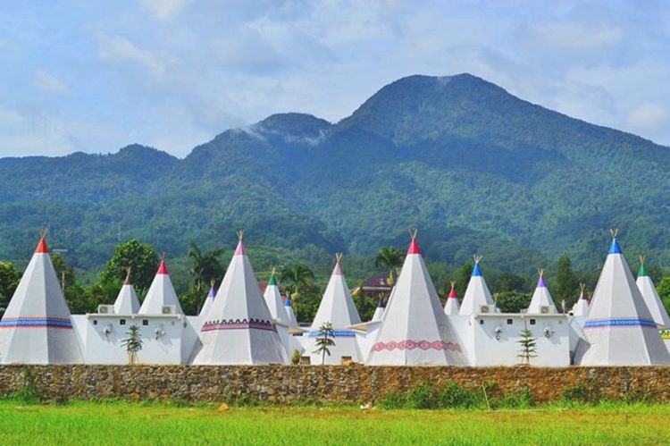 Enggak Perlu ke Bandung, 5 Wisata di Bogor Ini Juga Tak Kalah Menarik Loh
