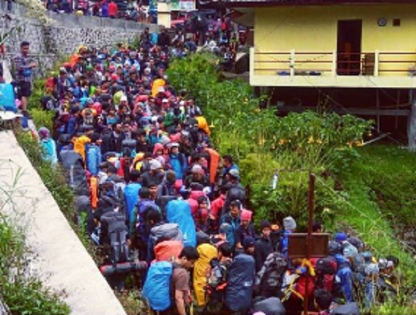 Semeru, Dibanjiri Oleh Para Pendaki