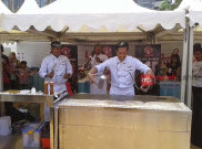 Aksi Akrobatik Chef Jadi Tontonan Seru di KreatiFood