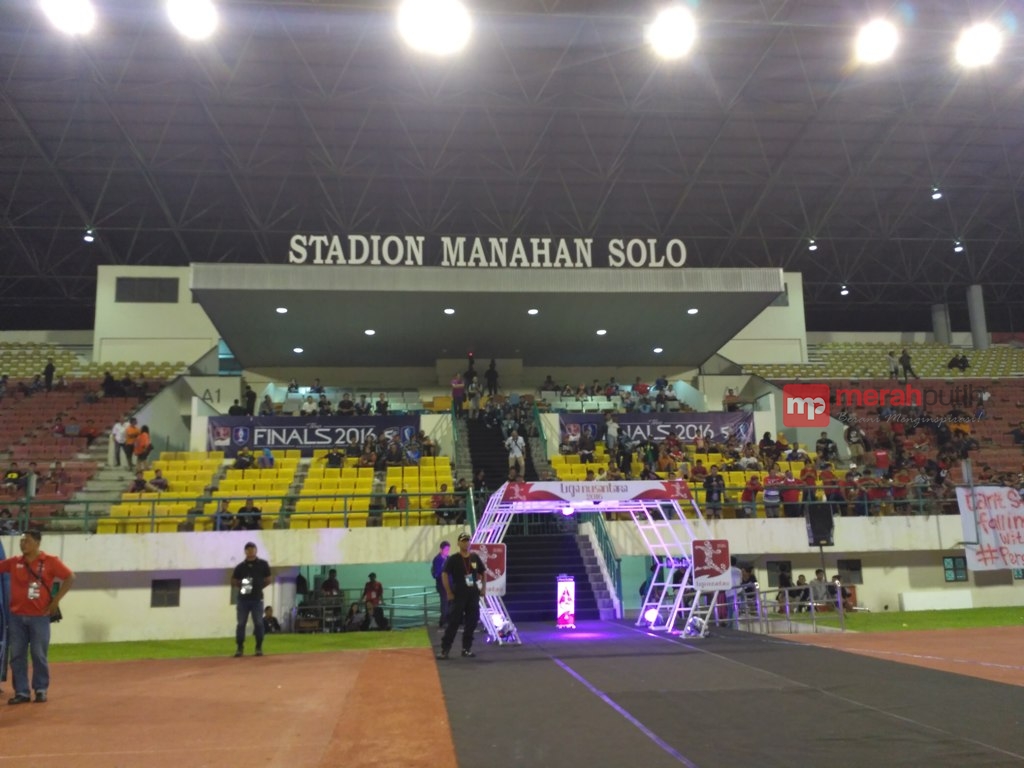 Jadwal Padat, Kualitas Rumput Stadion Manahan Tetap Terjaga