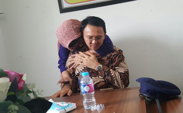 Kuasa Hukum Ahok Bacakan Nota Keberatan Dakwaan 'Pengadilan Oleh Massa'