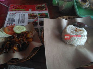 Campur Nasi Pulen, Gongso Kota Solo Ini Bikin Ketagihan