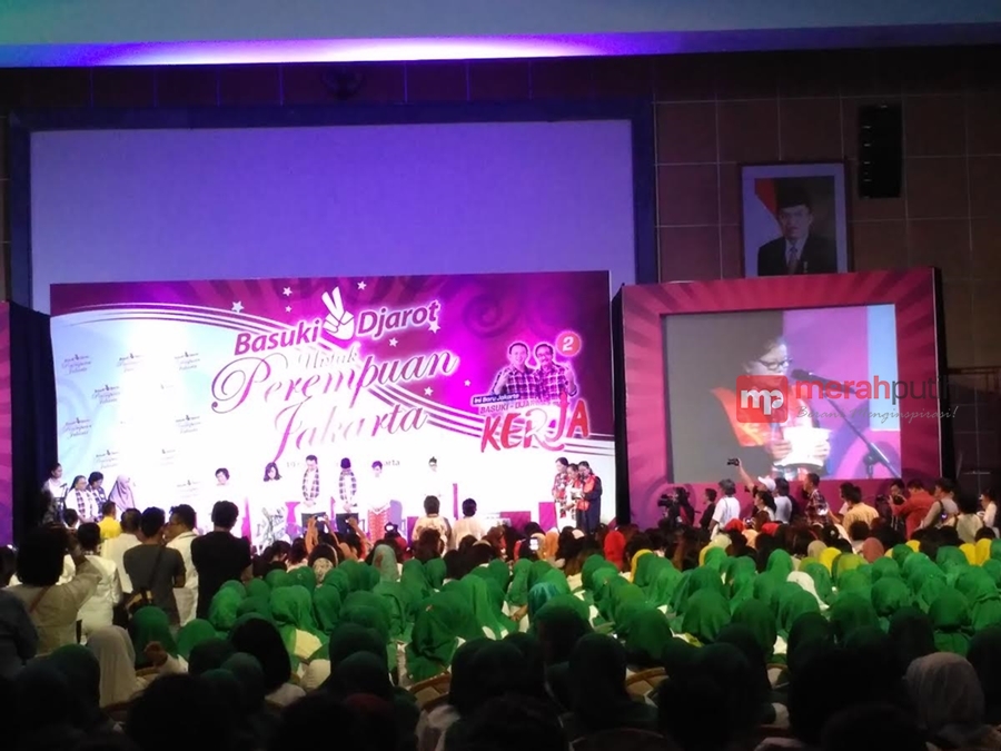 Doa Ribuan Perempuan Lintas Agama Mengalir Untuk Ahok-Djarot