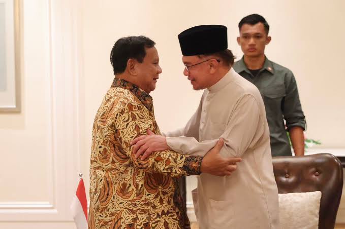 Prabowo Diminta Bicarakan Kepulangan Riza Chalid Saat Bertemu PM Malaysia Anwar Ibrahim