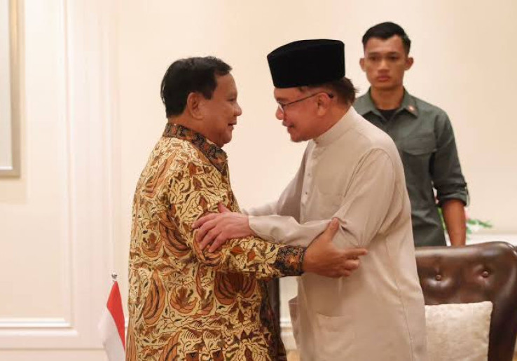 Prabowo Diminta Bicarakan Kepulangan Riza Chalid Saat Bertemu PM Malaysia Anwar Ibrahim