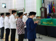 Artidjo Alkostar Dikebumikan di Kompleks Pemakaman UII Yogyakarta