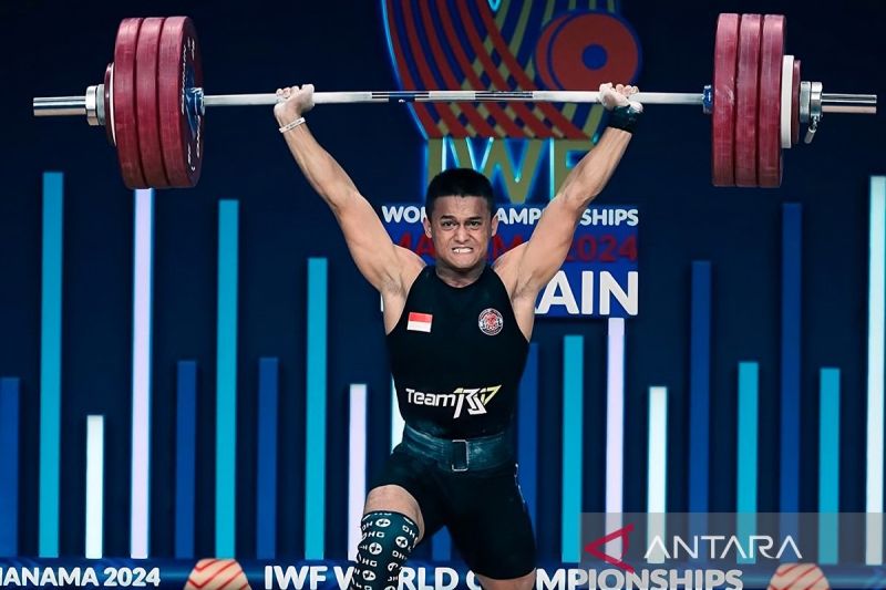 Sabet 2 Emas, Lifter Indonesia Rizki Juniansyah Cetak Rekor Dunia Baru Kelas 79 Kg