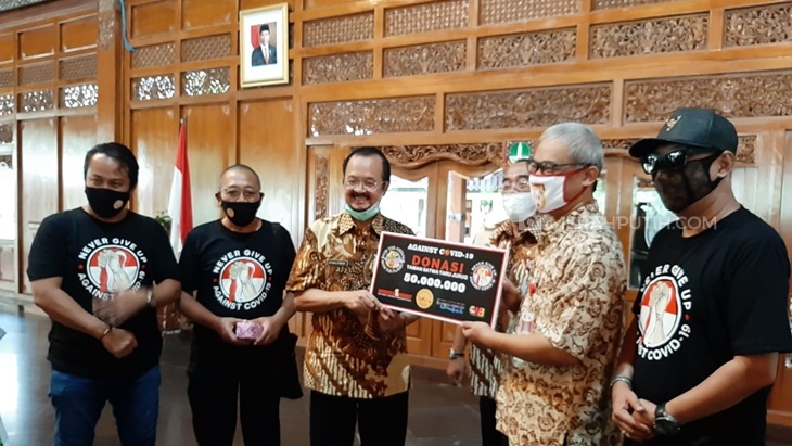 Hewan Solo Zoo Terancam Kelaparan, Komunitas Pengusaha Mebel Sumbang Puluhan Juta