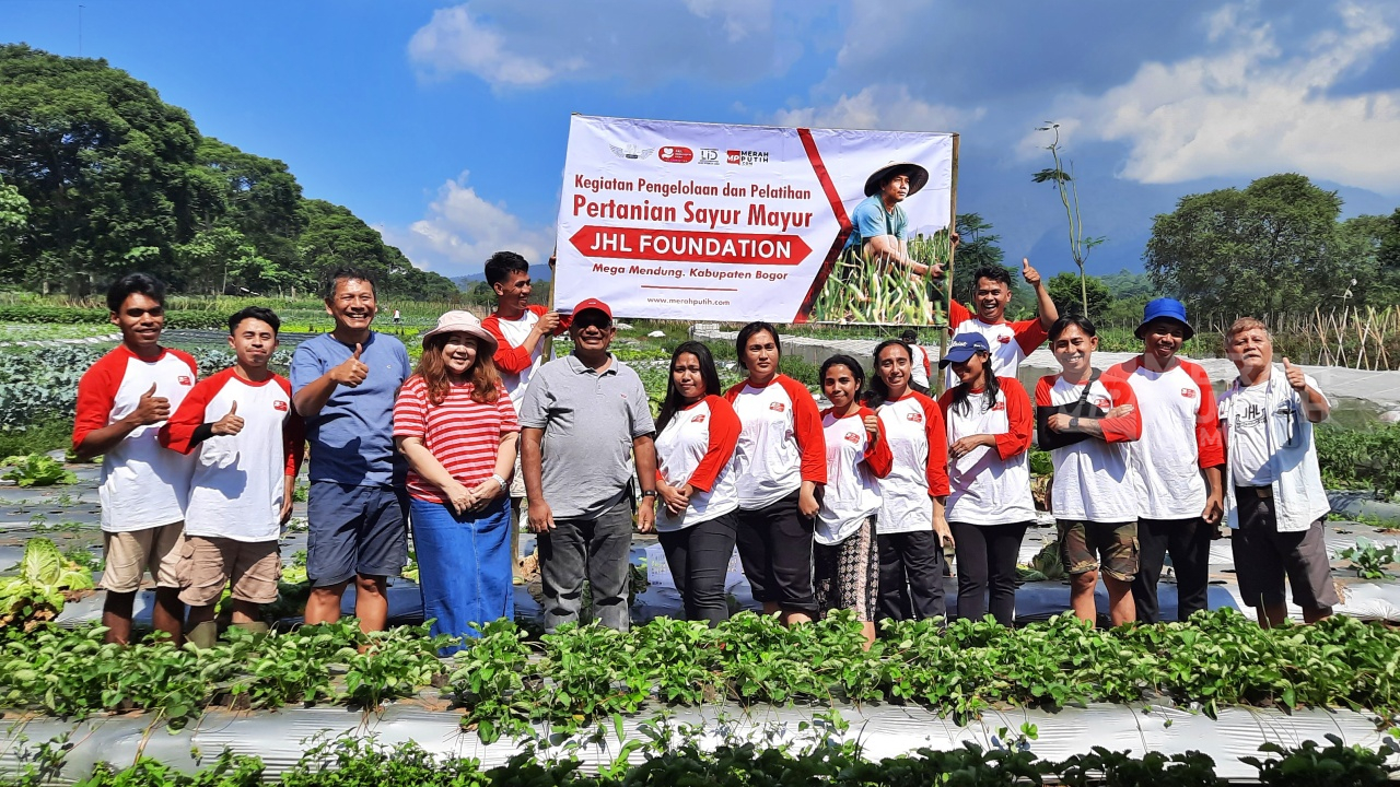 11 Anak Muda dari Berbagai Daerah Ikuti Program Pertanian dan Pelatihan Sayur Mayur JHL Foundation