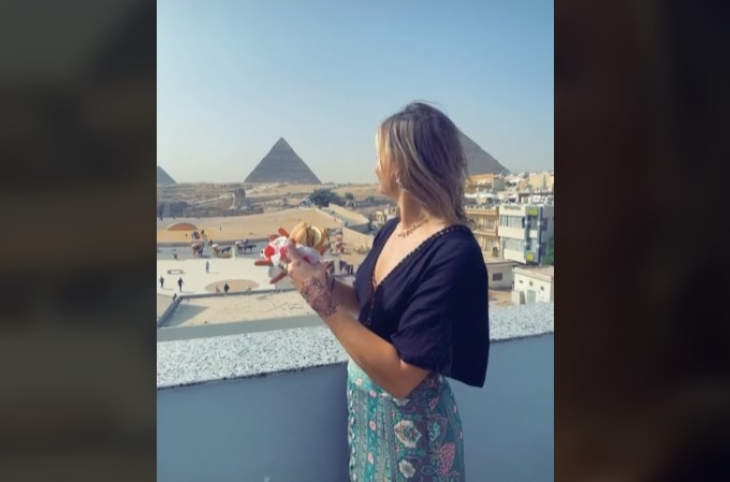 Cara Terbaik Menikmati Pemandangan Piramida Giza Ala TikTokers