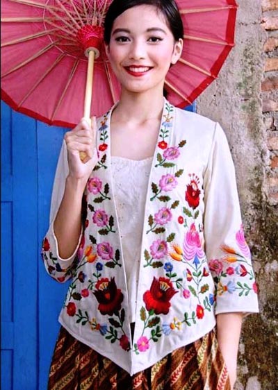 kebaya encim