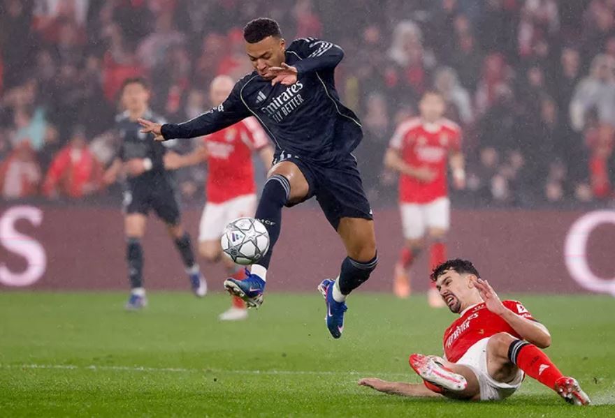 Real Madrid Kalah 2-4 dari Benfica, Hasil yang Pantas Menurut Kylian Mbappe