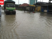 Jalur Pantura Banjir, Polisi Lakukan Contraflow