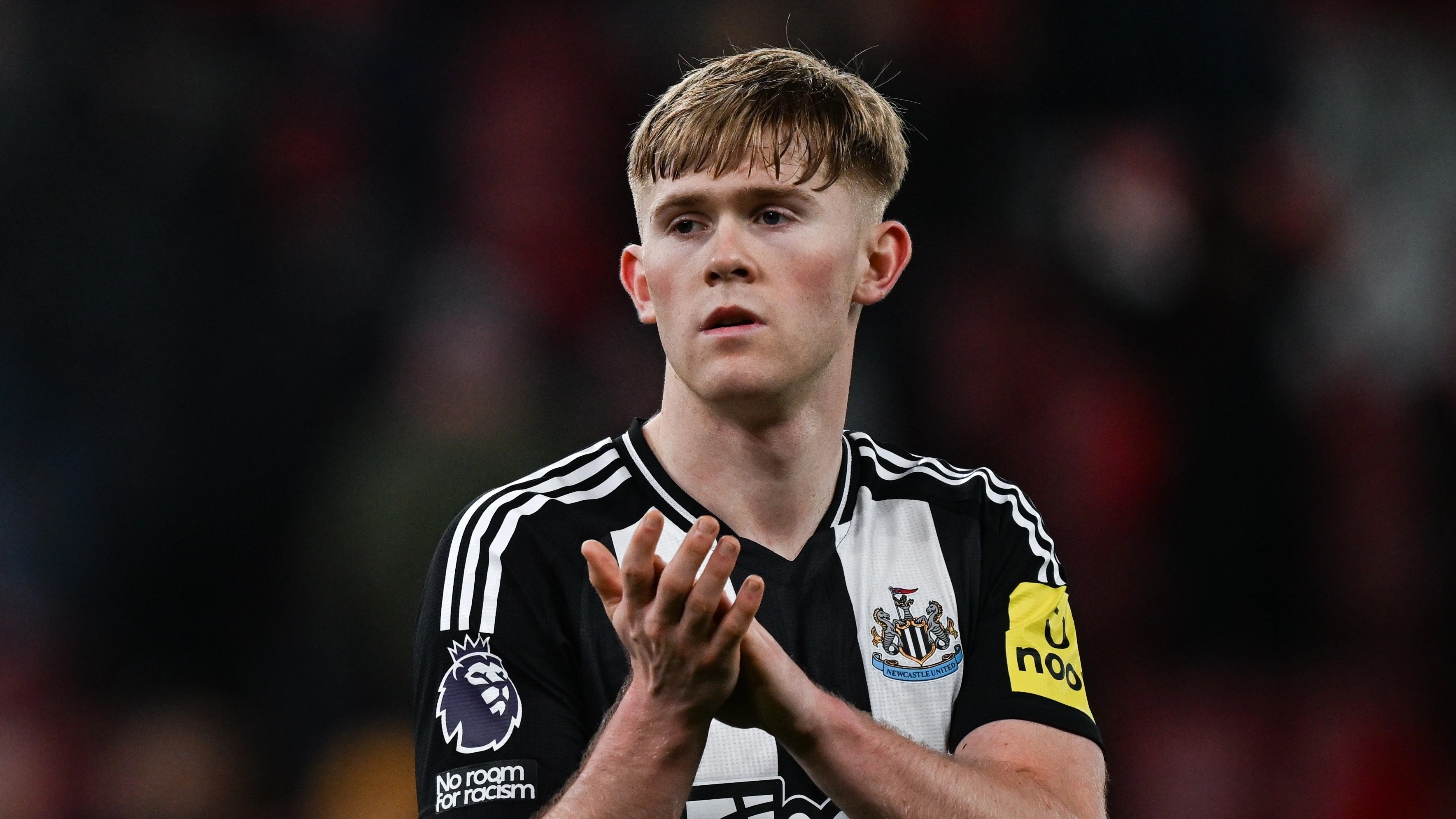 Alejandro Balde Masih tak Konsisten, Barcelona Bidik Bek Newcastle Musim Depan