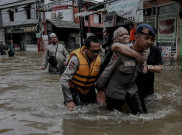Tim SAR Gabungan Evakuasi Warga Korban Banjir