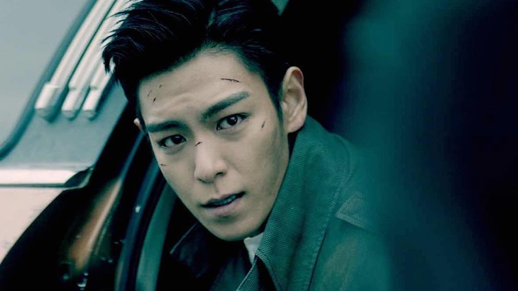 T.O.P Rela Tangannya Kotor Saat Menjadi Pekerja Sosial