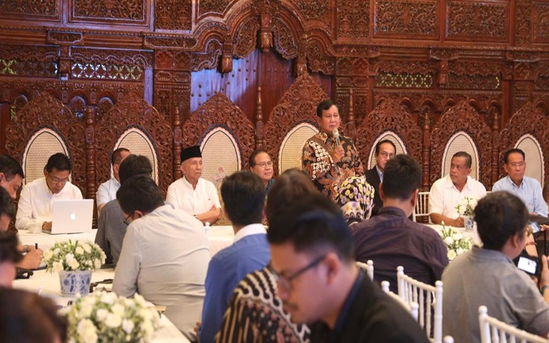 Pasangan Prabowo-Sandi mengungkapkan dugaan kecurangan dalam Pemilu 2019 kepada wartawan asing