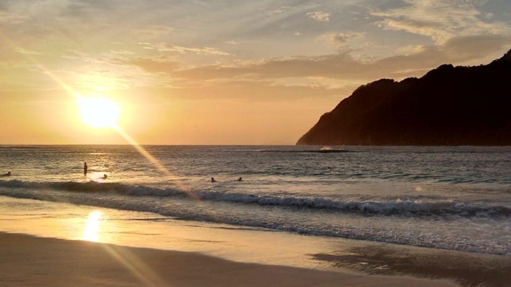 Mengenal Pantai Lampuuk, 'Kuta'nya Aceh