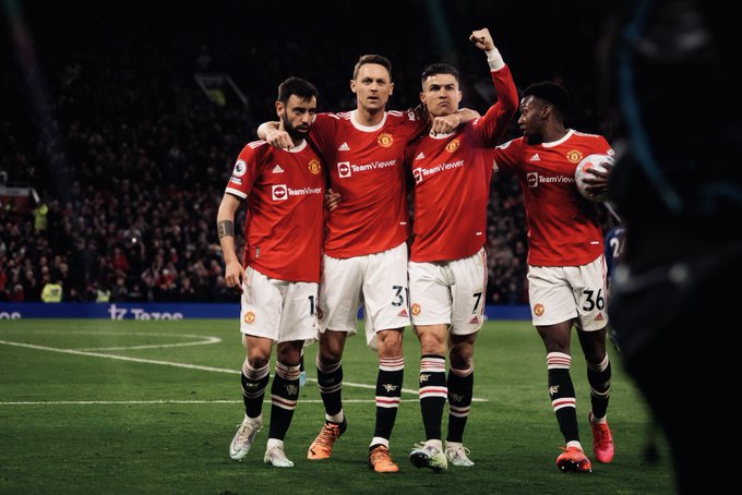 Hasil Pertandingan: West Ham Tumbang, MU Diimbangi Chelsea